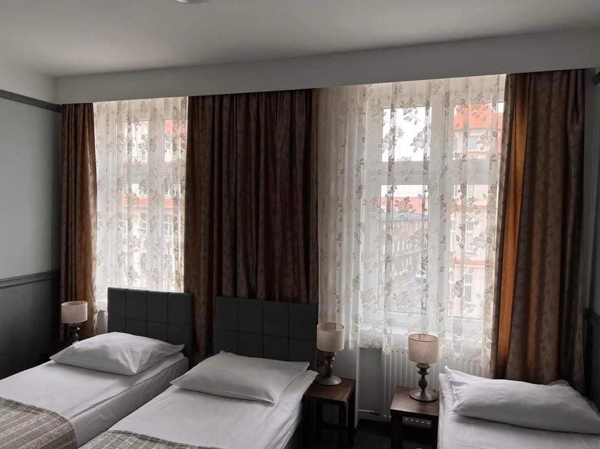 W Starej Kamienicy Hotel Gniezno Luaran gambar